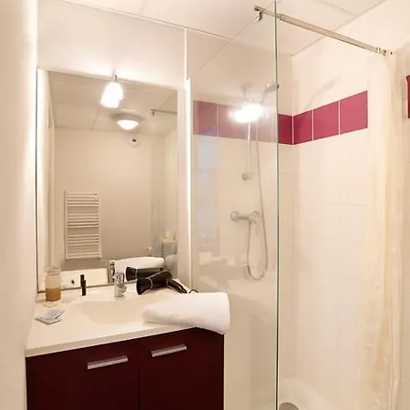 מלון דירות Nemea 3*